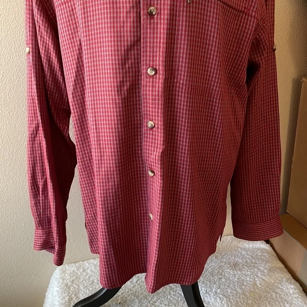 THE North Face Button Down Shirt Size Large